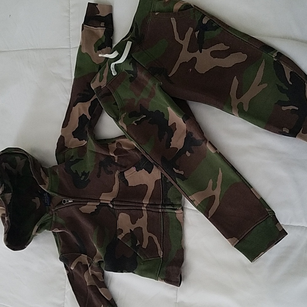 Super Cute!!!!! POLO Ralph Lauren Hoodue and Joggers